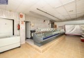 305m² commercial premises for sale in Gójar, Avenida Carmen Morcillo photo