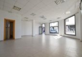 Local comercial en venta con 79m² en Deltebre, Carrer Montblanc foto