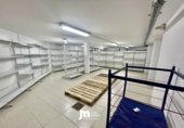 Local comercial en alquiler con 180m² en Cieza foto