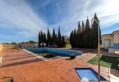 1840m² warehouse industrial for sale in Linares, calle venus, 23700 photo