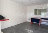 114m² commercial premises for sale in Alacuás, Pasaje 25 de Abril photo