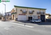 137m² commercial premises for sale in Gójar, Calle Mirador de la Sierra photo