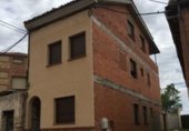 122m² building residential for sale in Escalona del Prado, Calle Alfonso González de la Hoz photo
