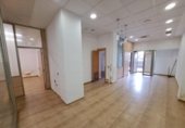 Oficinas en venta con 174m² en Algemesí, Calle Jovellanos foto