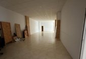 Local comercial en alquiler con 200m² en Boiro foto
