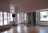 Local comercial en alquiler con 75m² en Logroño foto
