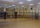 1556m² gym for rent in Logroño photo