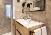 Hotel en venta con 725m² en León, Casco Antiguo foto