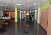 Local comercial en venta con 250m² en Lérida, Carrer de l'Acadèmia foto