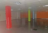 Local comercial en venta con 250m² en Lérida, Carrer de l'Acadèmia foto