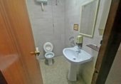 700m² commercial premises for sale in Lérida, Plaça Victor Siurana photo