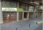 700m² commercial premises for sale in Lérida, Plaça Victor Siurana photo