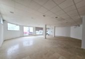 160m² commercial premises for sale in Alcalá de Guadaíra photo
