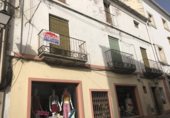 81m² bâtiment pour vente à Trujillo photo