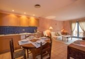Local comercial en venta con 685m² en la Bisbal d'Empordà foto