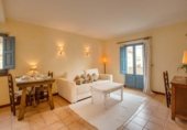 Local comercial en venta con 685m² en la Bisbal d'Empordà foto