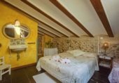 727m² commercial premises for sale in Cornellà del Terri photo