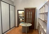 Local comercial
en lloguer
amb 150m² a Gijón, a la zona de Centre foto