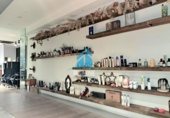 145m² salon de coiffure pour location à Valence, dans le quartier de Russafa, Calle del Duque de Calabria photo