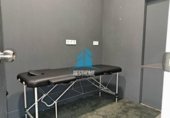 145m² salon de coiffure pour location à Valence, dans le quartier de Russafa, Calle del Duque de Calabria photo
