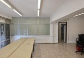 124m² bureau pour vente à Manresa, dans le quartier de Place Catalogne - Saldes, Carrer de Sant Fruitós photo