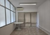 124m² bureau pour vente à Manresa, dans le quartier de Place Catalogne - Saldes, Carrer de Sant Fruitós photo