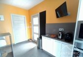 Hotel en venta con 325m² en Castro de Rei foto