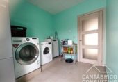 Hotel en venta con 325m² en Castro de Rei foto