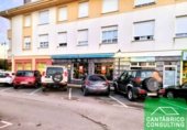 Local comercial en venta con 112m² en El Franco, Avenida Asturias foto