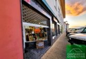 Local comercial en venta con 112m² en El Franco, Avenida Asturias foto