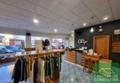 Local comercial en venta con 112m² en El Franco, Avenida Asturias foto