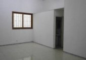 Local comercial en venta con 95m² en Santa Cruz de Tenerife, en la zona de Los Gladiolos, Calle Ramón Pérez de Ayala foto