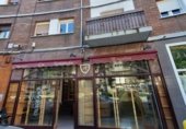 53m² bookstore for sale in Mieres, Plaza de Santa Bárbara photo
