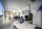 Oficinas en venta con 672m² en Colmenar Viejo, Calle Prado de las Banderillas foto