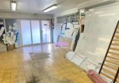 Local comercial en venta con 162m² en Santa Coloma de Gramenet foto
