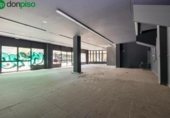 Local comercial en venta con 291m² en Granada, Camino de Ronda foto