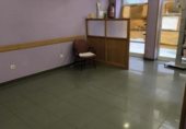 52m² commercial premises for sale in León, in the area of Santa Ana, Calle Cantareros photo