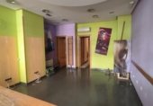 52m² commercial premises for sale in León, in the area of Santa Ana, Calle Cantareros photo