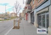 67m² commercial premises for sale in Manresa, in the area of the Escodines, Carrer Pont de Vilomara photo