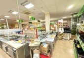 Local comercial
en venda
amb 155m² a Villanueva de Algaidas, Calle Poeta Manuel Ginés foto