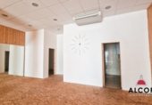 110m² commercial premises for sale in Vinaroz photo