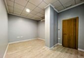 94m² offices for sale in Loja photo