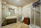 94m² offices for sale in Loja photo