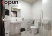 Cafetería en venta con 205m² en Oviedo, en la zona de Prado de la Vega, Calle Julio Álvarez Mendo foto