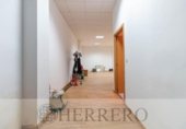 129m² commercial premises for sale in Gandía, Paseo de las Germanías photo