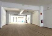 Local comercial
en venda
amb 190m² a Sant Boi de Llobregat, Calle MOSSEN JACINT VERDAGUER 102, 102 foto