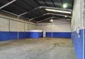 300m² entrepôt industriel avec locataires pour vente à Alcalá de Guadaíra photo