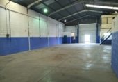 300m² entrepôt industriel avec locataires pour vente à Alcalá de Guadaíra photo