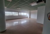 Oficina en alquiler con 94m² en Sevilla, en la zona de Parque Alcosa foto