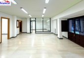 91m² bureau pour vente à Ávila photo
